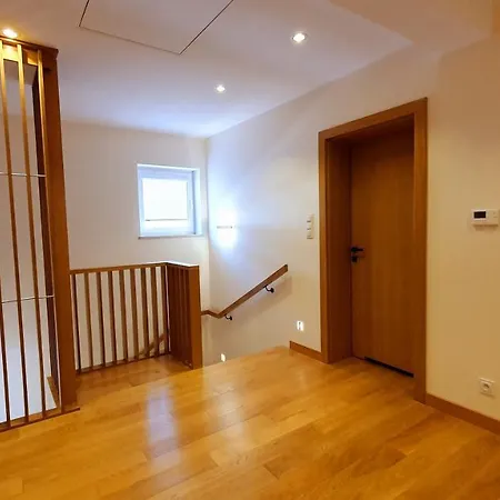 Villa West *